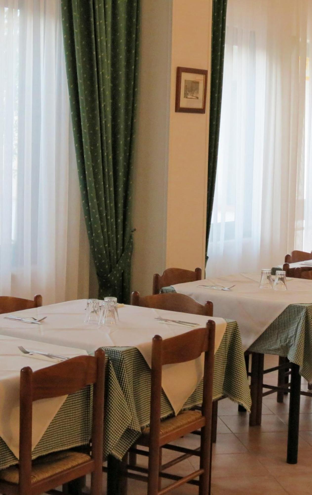 Hotel Residence Villa Ascoli Vieste Bagian luar foto